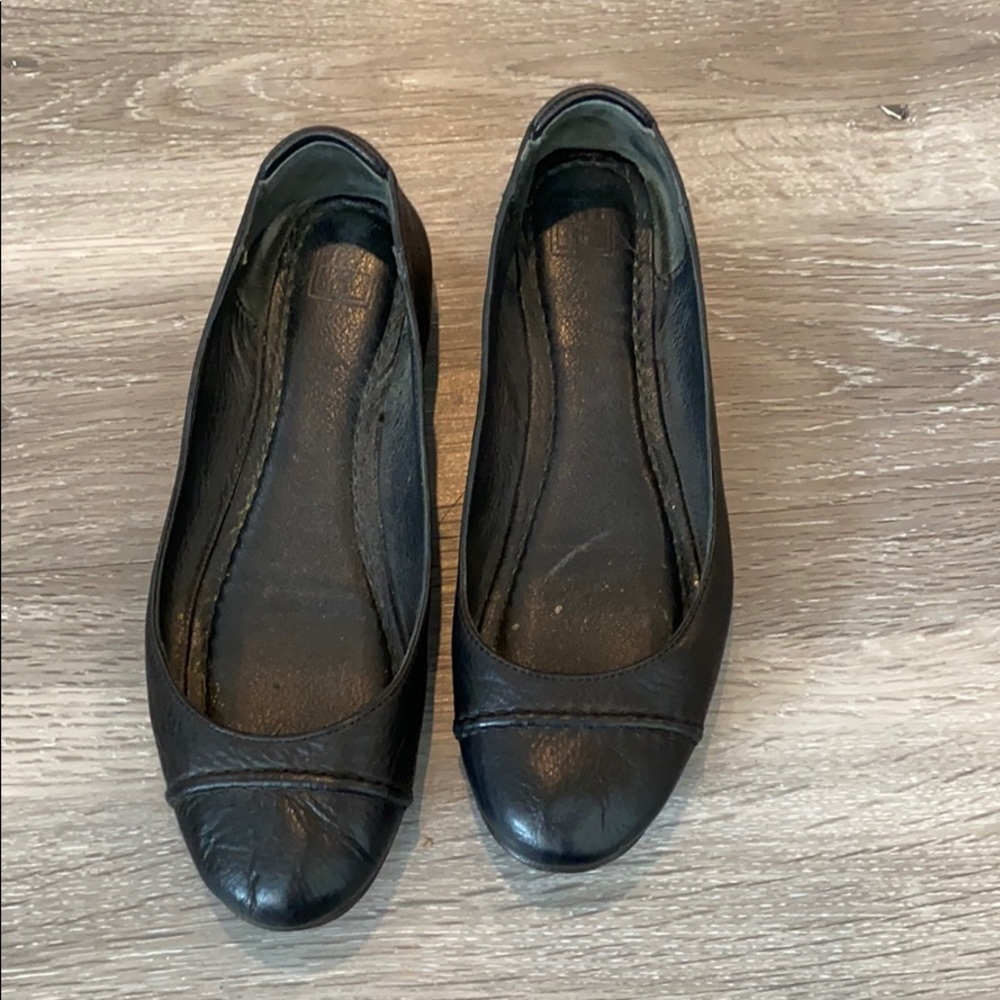 Ballet flats